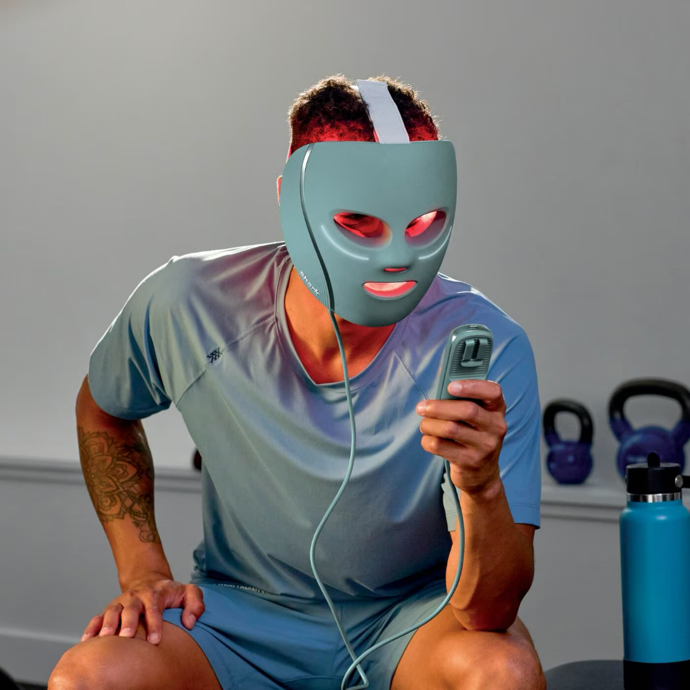 Medicube Shark Beauty CryoGlow under-eye cooling and LED mask with frosted green design for anti-aging and blemish repair.