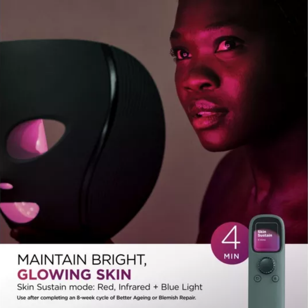 Medicube Shark Beauty CryoGlow under-eye cooling mask with LED lights, frosted green, for anti-aging and blemish repair.